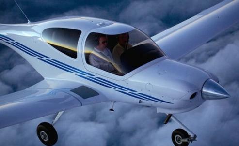 直升机驾照培训.jpg 直升机驾照培训.jpg